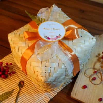 Kelebihan Makanan yang dibungkus dengan Besek